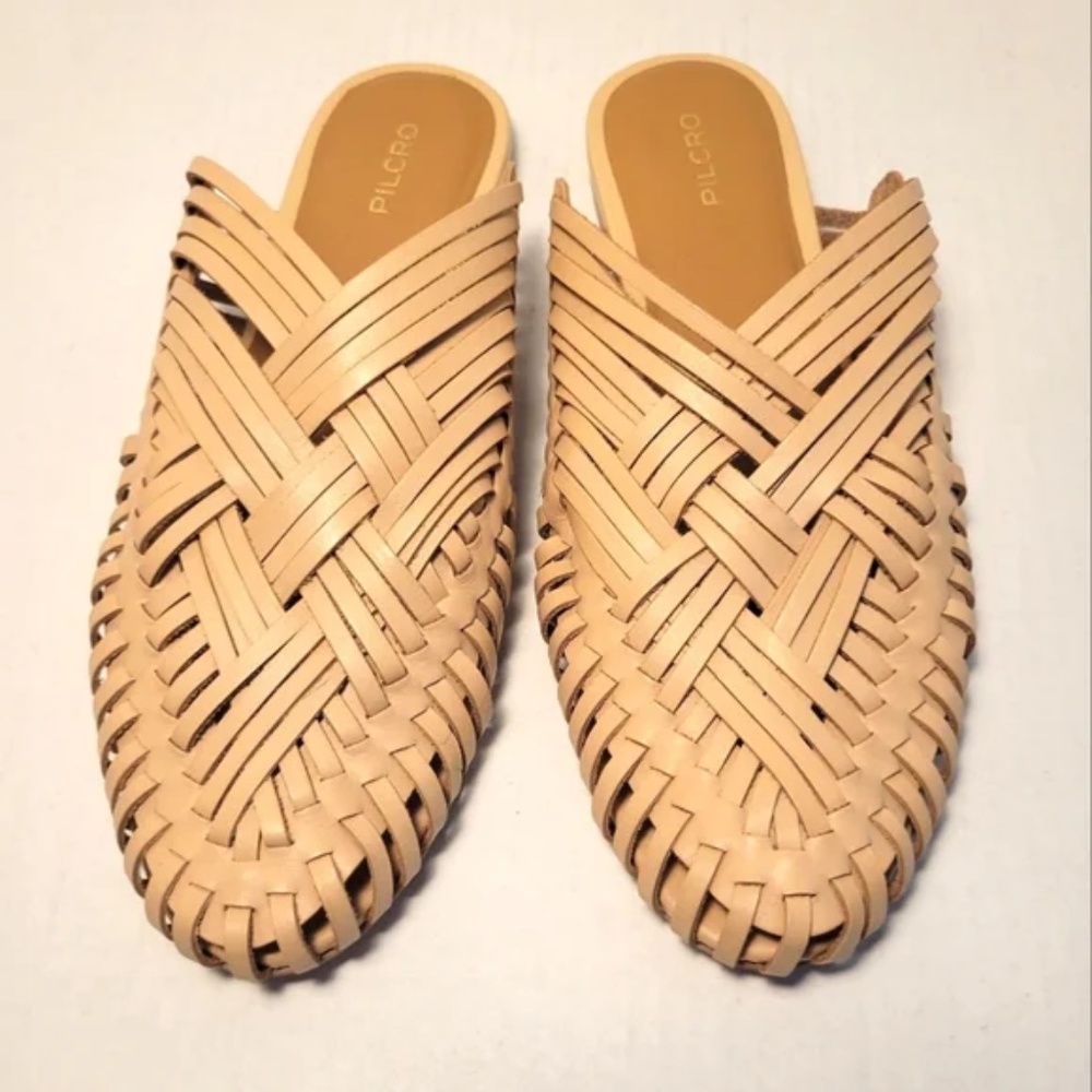 PILCRO Anthropologie Woven Leather  Mules flats size 10. New